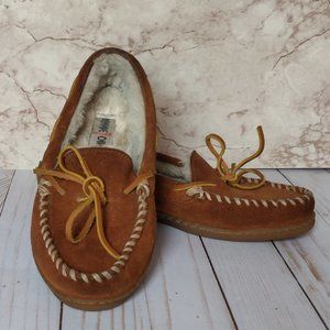 Minnetonka Pile Lined Hardsole Moccasins Slippers